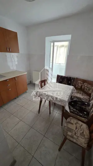 Apartament cu 2 camere, decomantat, zona Modern - imagine 3