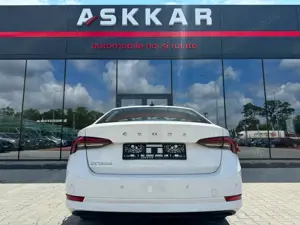 Skoda Octavia - imagine 6