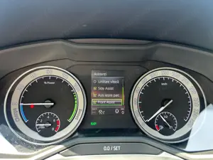 Skoda Superb - imagine 11