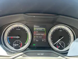 Skoda Superb - imagine 10