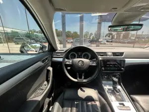 Skoda Superb - imagine 9
