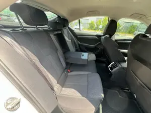Skoda Octavia - imagine 15