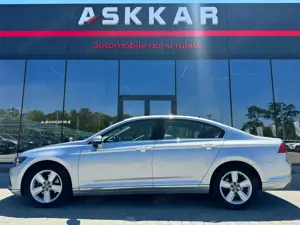 Volkswagen Passat - imagine 9