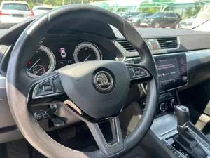 Skoda Superb - imagine 19