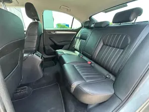 Skoda Superb - imagine 16