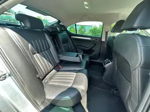 Skoda Superb - imagine 18