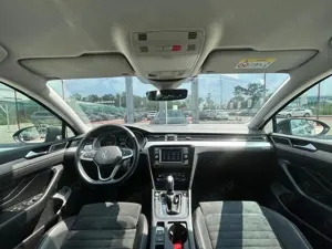 Volkswagen Passat - imagine 12