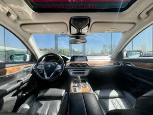 BMW Seria 7 - imagine 12