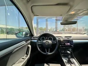 Skoda Superb - imagine 9