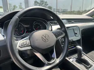Volkswagen Passat - imagine 19