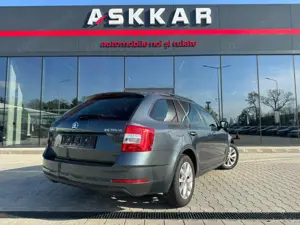 Skoda Octavia - imagine 5