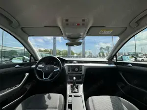 Volkswagen Passat - imagine 12