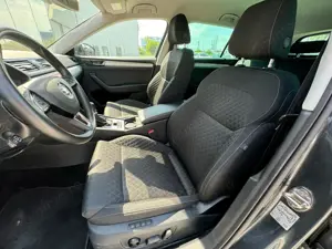 Skoda Superb - imagine 14