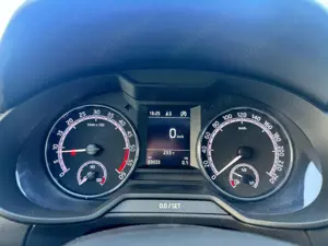 Skoda Octavia - imagine 11