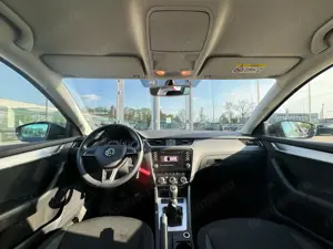 Skoda Octavia - imagine 12