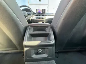Audi A4 - imagine 16