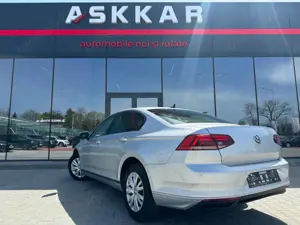 Volkswagen Passat - imagine 8