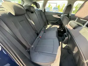 Audi A4 - imagine 17