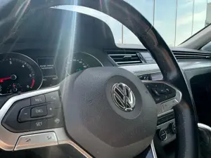 Volkswagen Passat - imagine 15