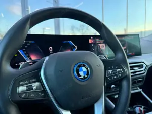 BMW Seria 3 - imagine 18