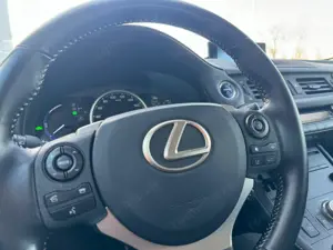 Lexus CT 200h - imagine 17