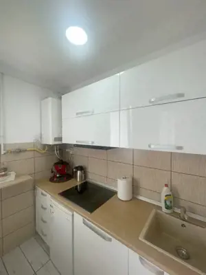 Oportunitate! Garsoniera de vanzare, 28 mp, balcon 6 mp, etaj 9, zona Vivo - imagine 5