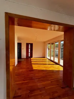 Vila cu livada Paulis, Arad - imagine 2