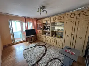 Apartament 2 camere decomandat { Sebastian }