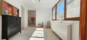 Casa cu curte si parcare in Schei