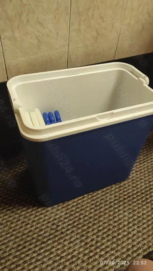 Lada frogorifica 12v 24L