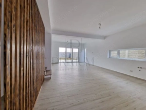 Duplex 4 camere  - locatie excelenta - personalizare interioara - imagine 3