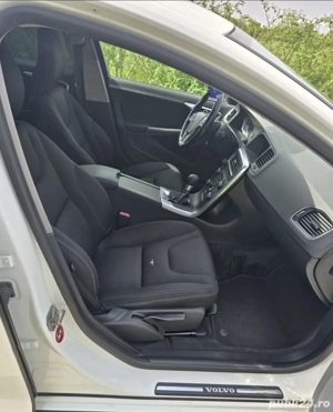 Vând Volvo V60 an 2014 - imagine 3 Vând Volvo V60 an 2014 - imagine 3