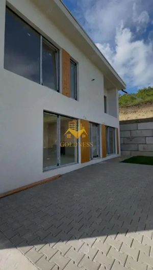 Casă tip duplex de vânzare, 4 camere, suprafață teren 200 mp, Chinteni - imagine 2