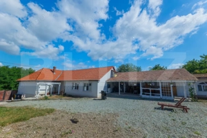 Casa individuala 130 mp 3 dormitoare 1 living 2 bai terasa 2000mp teren Limba