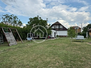 Casă de vânzare cu 4 camere si teren de 1000 mp in Salard, Bihor - imagine 7