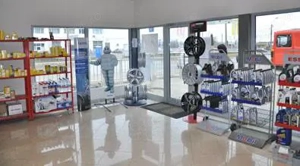 Angajam  mecanic si ajutor mecanic