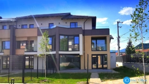 PRIMAVERII VILLAS, CARTIER PRIVAT LANGA ORAS, 
VILA ROSE