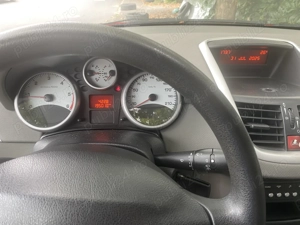 Peugeot 207 1.4 HDI   2007   Prim proprietar   195.010 km - imagine 5 Peugeot 207 1.4 HDI   2007   Prim proprietar   195.010 km - imagine 5