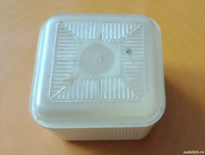 Cutie din plastic, anii 80