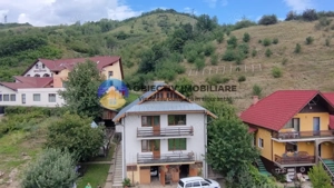 Casă cu priveliște panoramică spre lac și munte – Alexandru cel Bun