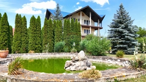 Vilă deosebită cu grădină superbă și panoramă - Ghimbav, ultracentral