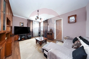 Apartament decomandat, 60 mp utili, 2 camere, debara, balcon!