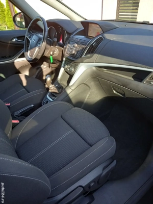 vind autoturism marca Opel zafira c  - imagine 8