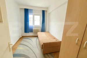 Apartament 3 camere, 2 bai, etaj 1, zona Cetate