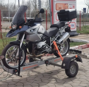 Remorcare moto transport motociclete asistenta rutiera