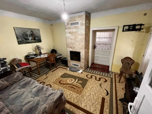 Proprietate cu 2 case de vanzare  - imagine 3