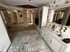 Proprietate cu 2 case de vanzare  - imagine 4