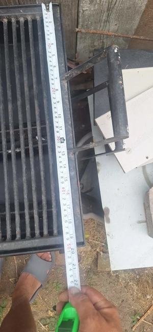 Grătar pe cărbuni sau lemn