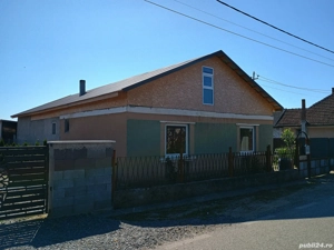  Schimb cu apartament sau vând.