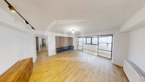 Apartament 4 camere, decomandat, garaj, cartier Zorilor